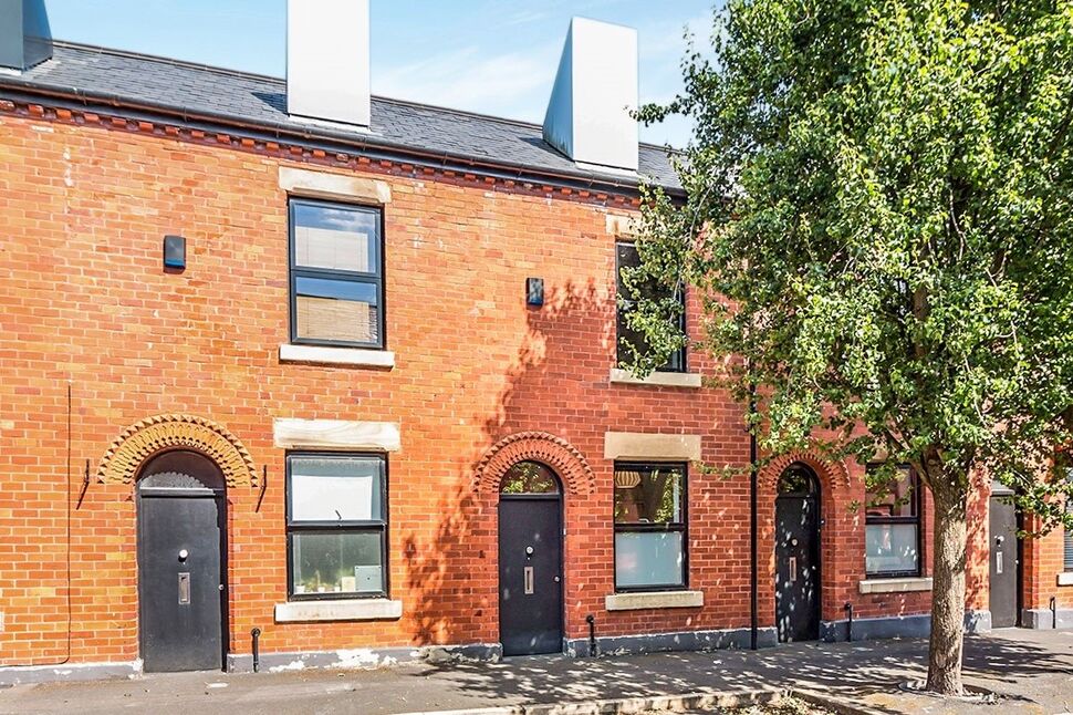 2 bedroom Mid Terrace House for sale, Reservoir Street, Salford, M6 £