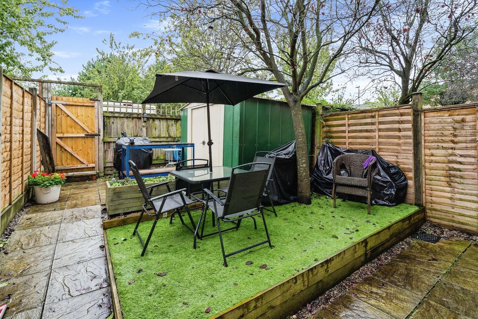 4 bedroom Mid Terrace House for sale, Broughton Lane, Salford, M7 £