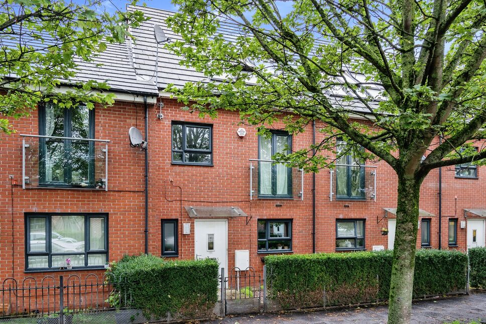 4 bedroom Mid Terrace House for sale, Broughton Lane, Salford, M7 £