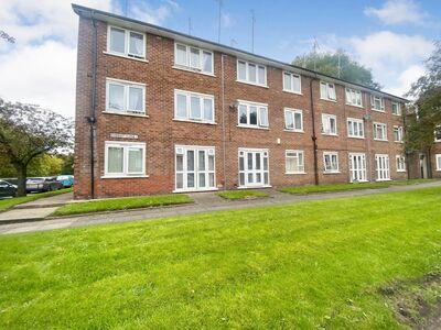 Cheviot Close, 2 bedroom  Flat for sale, £130,000