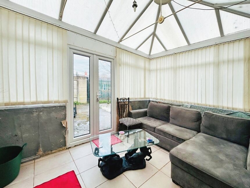 3 bedroom Semi Detached House for sale, Littleton Road, Salford, M7 £