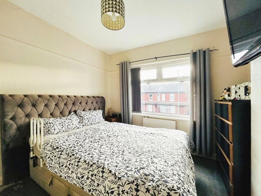 3 bedroom Semi Detached House for sale, Littleton Road, Salford, M7 £