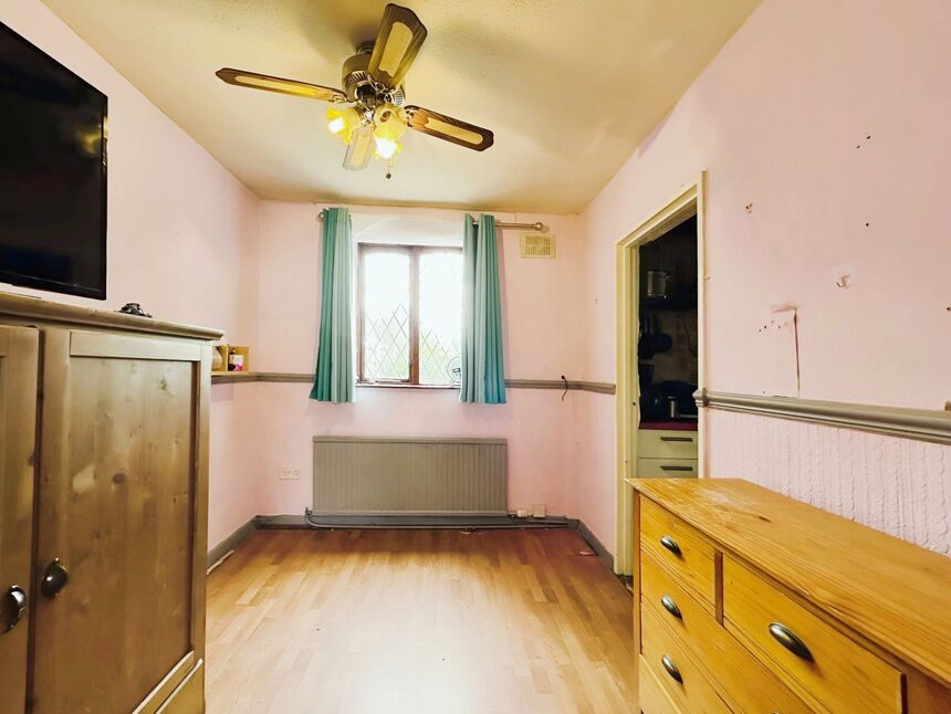 3 bedroom Semi Detached House for sale, Stott Lane, Salford, M6 £200,000