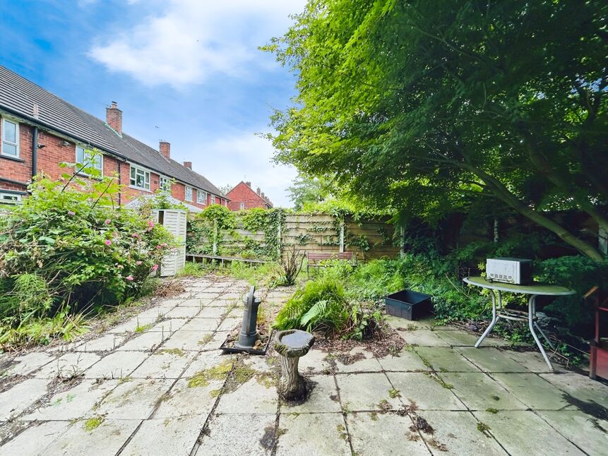 3 bedroom Semi Detached House for sale, Stott Lane, Salford, M6 £200,000