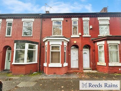 4 bedroom Mid Terrace House for sale