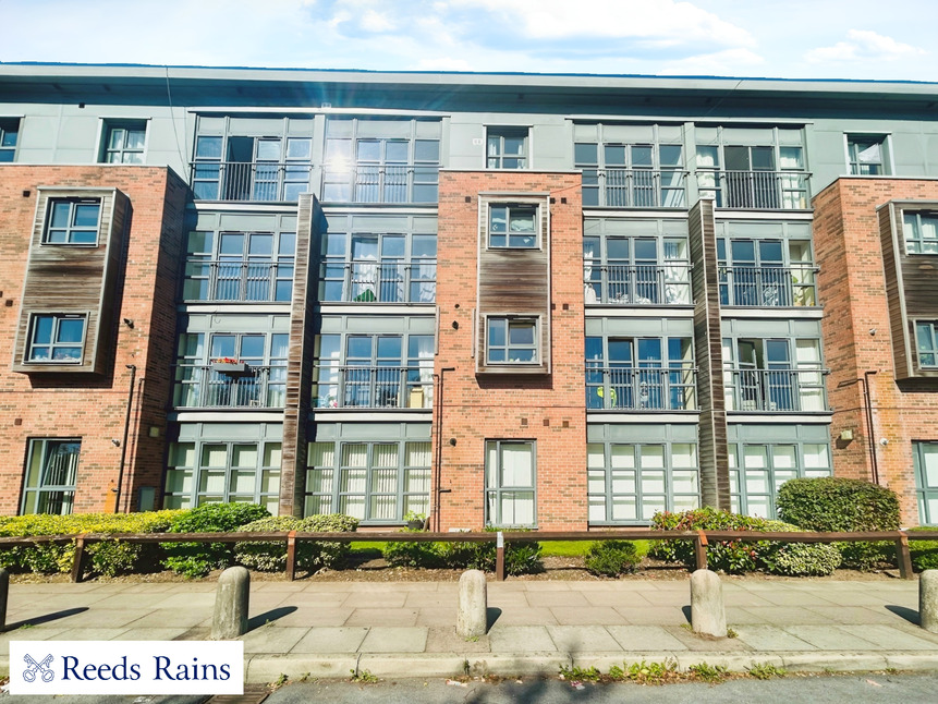 Main image of 2 bedroom Flat for sale, Devonshire Road, Eccles, Greater Manchester, M30