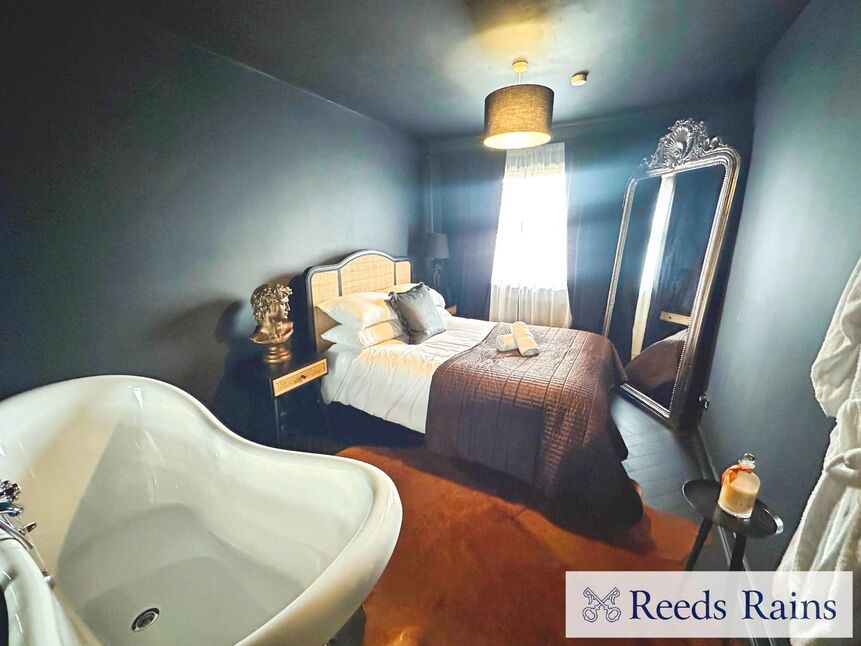 Main image of 2 bedroom End Terrace House to rent, Sedan Close, Salford, Greater Manchester, M5