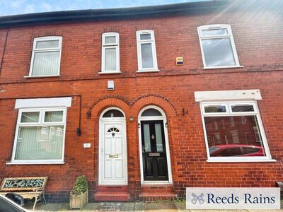2 bedroom Mid Terrace House for sale