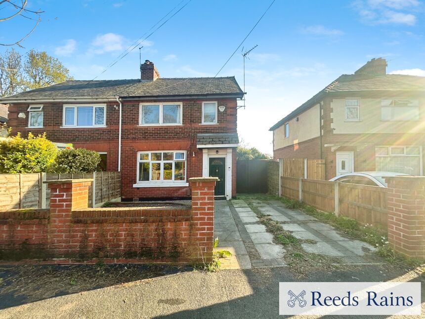 Main image of 2 bedroom Semi Detached House for sale, Worsley Avenue, Worsley, Greater Manchester, M28