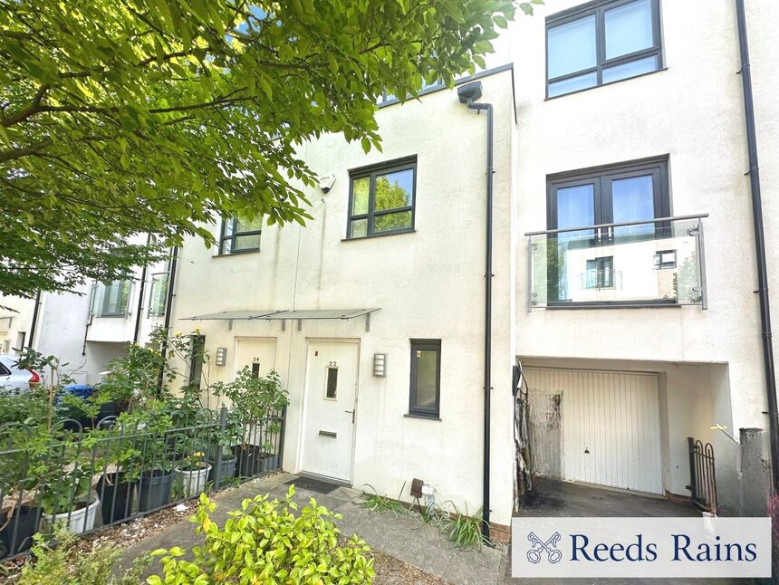 Main image of 3 bedroom Mid Terrace House to rent, Lord Street, Salford, Greater Manchester, M7