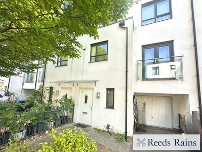 Lord Street, 3 bedroom Mid Terrace House to rent, £2,000 pcm