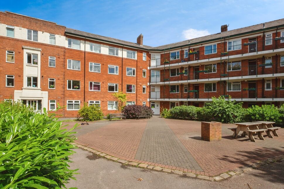 2 bedroom  Flat for sale