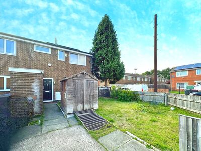 2 bedroom Mid Terrace House to rent
