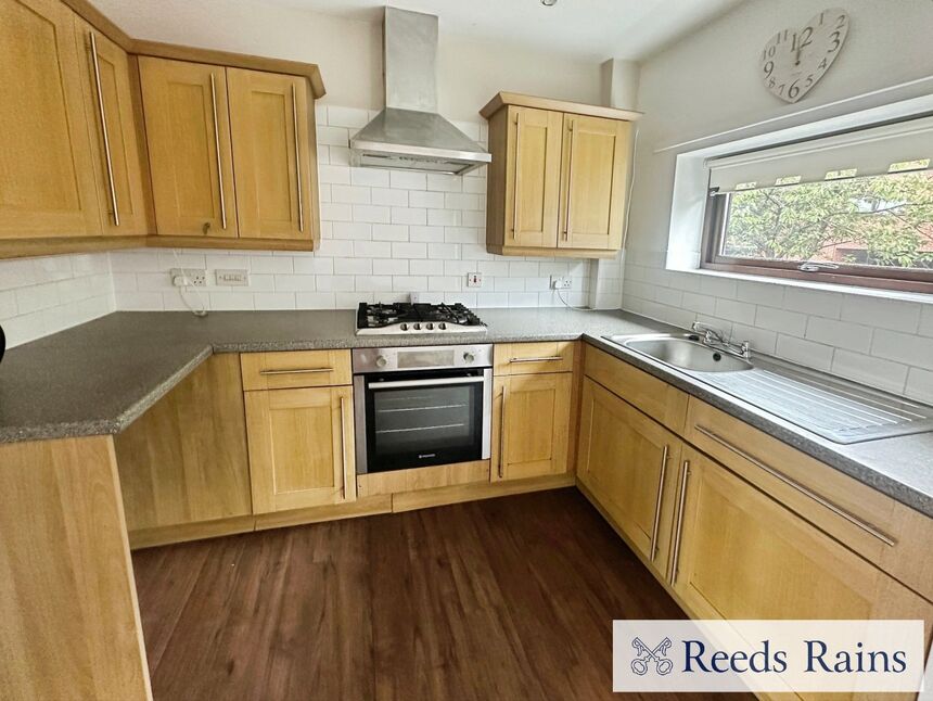 Kitchen / Dining Space