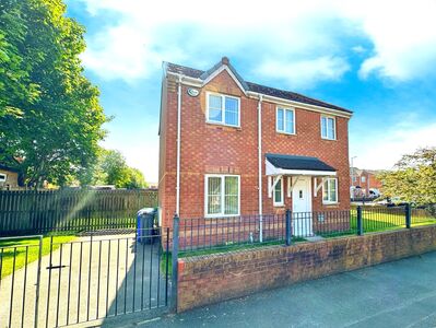 3 bedroom Semi Detached House to rent