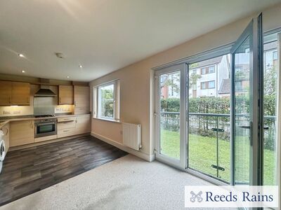 2 bedroom  Flat for sale