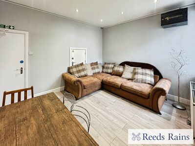 Nadine Street, 5 bedroom Mid Terrace House to rent, £3,575 pcm