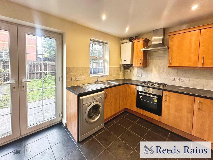 Kitchen / Dining Area