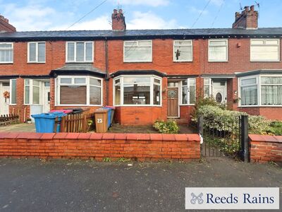 3 bedroom Mid Terrace House for sale