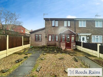 5 bedroom End Terrace House for sale