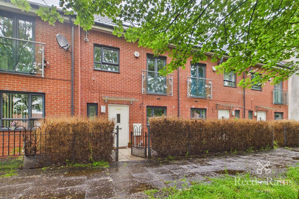 Main image of 4 bedroom Mid Terrace House to rent, Broughton Lane, Salford, Greater Manchester, M7