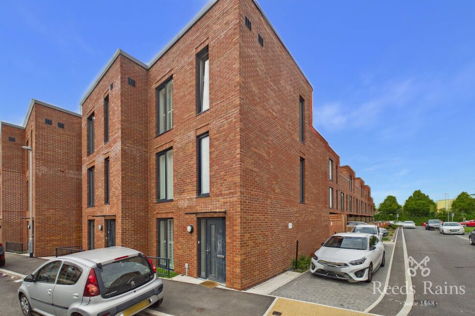 Main image of 3 bedroom Semi Detached House for sale, Kara Street, Salford, Greater Manchester, M6