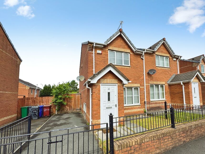Main image of 2 bedroom Semi Detached House for sale, Gravenmoor Drive, Salford, Greater Manchester, M7