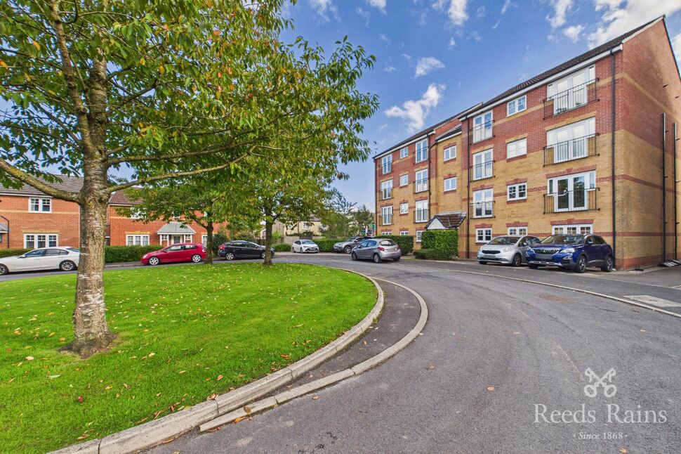 Main image of 2 bedroom Flat for sale, Everside Close, Worsley, Greater Manchester, M28