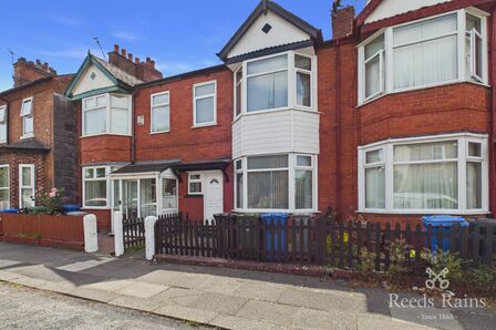 3 bedroom Mid Terrace House to rent
