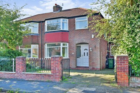 Newlyn Drive, 3 bedroom Semi Detached House to rent, £1,500 pcm