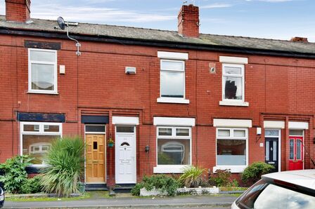 Eaton Road, 2 bedroom Mid Terrace House to rent, £1,000 pcm