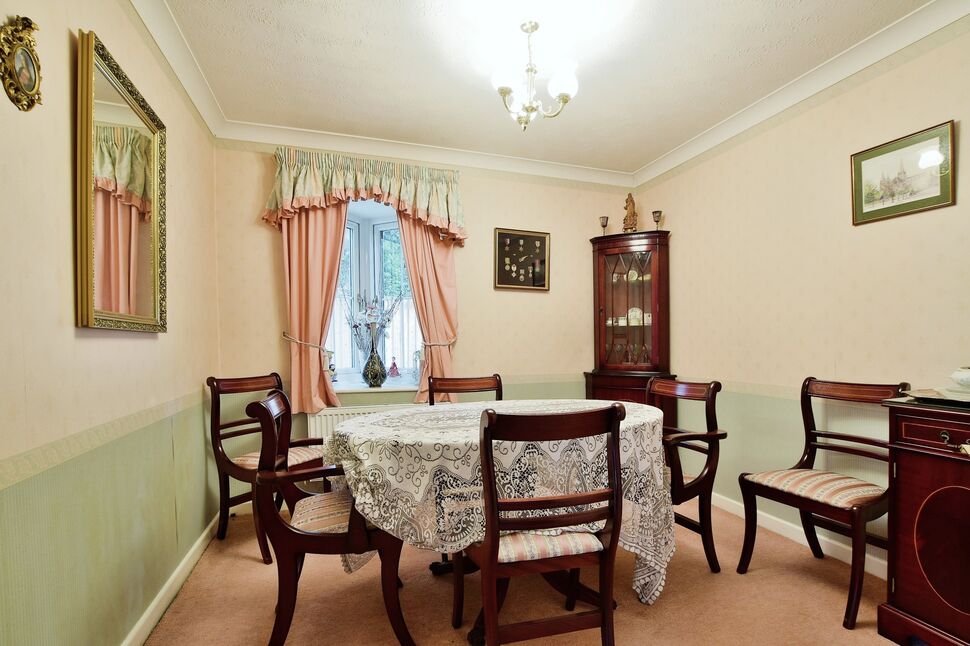 4 bedroom Detached House for sale, Chichester Close, Sale, M33 £620,000