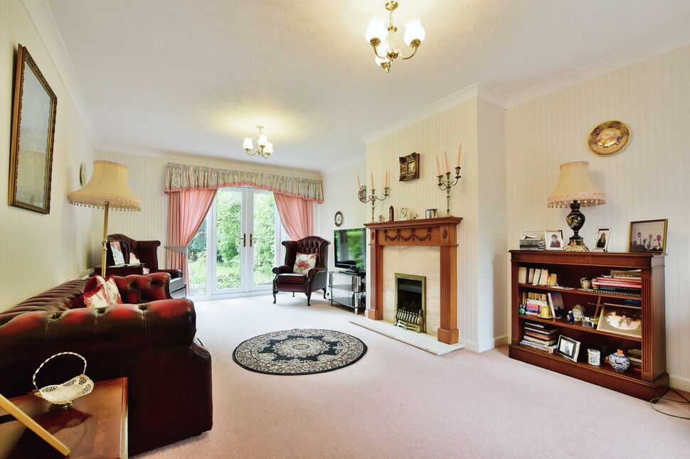 4 bedroom Detached House for sale, Chichester Close, Sale, M33 £620,000