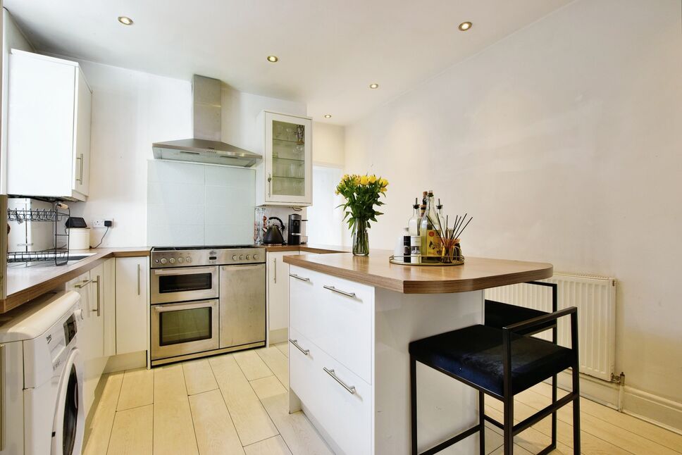 3 bedroom Mid Terrace House for sale, Northenden Road, Sale, M33 £390,000