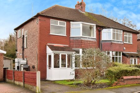Frinton Close, 3 bedroom Semi Detached House for sale, £375,000