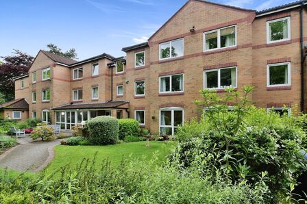 Whitehall Road, 1 bedroom  Flat for sale, £50,000