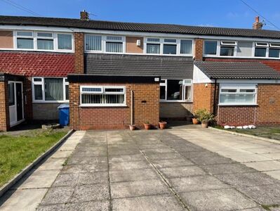 3 bedroom Mid Terrace House for sale