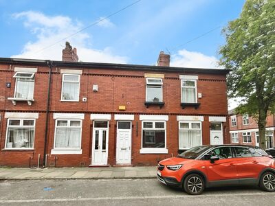 2 bedroom Mid Terrace House to rent