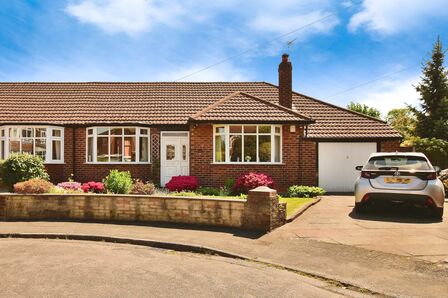 2 bedroom Semi Detached Bungalow for sale