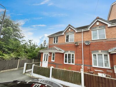 3 bedroom Semi Detached House to rent
