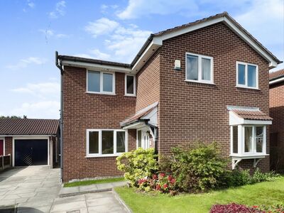 Copplestone Drive, 3 bedroom Detached House for sale, £600,000