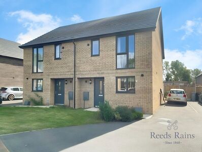 Poppy Street, 3 bedroom Semi Detached House for sale, £270,000