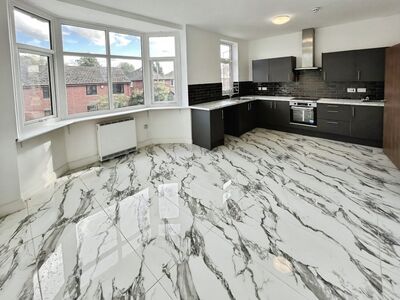 3 bedroom  Flat to rent
