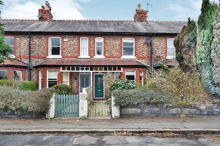 3 bedroom Mid Terrace House for sale