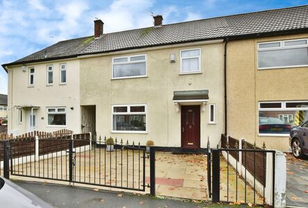 3 bedroom Mid Terrace House for sale