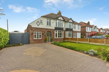 4 bedroom Semi Detached House for sale