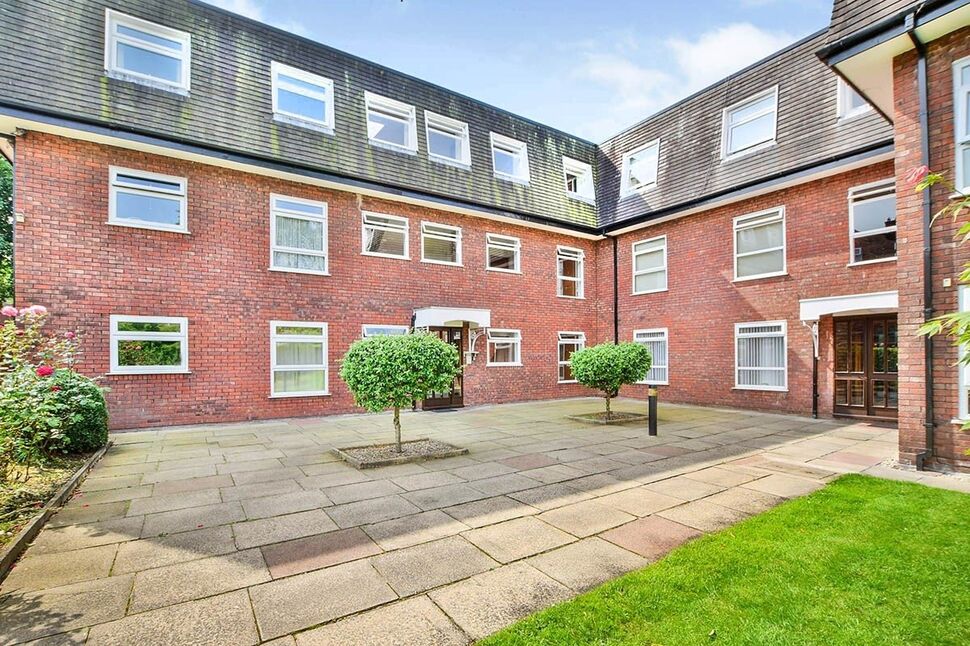 Main image of 2 bedroom Flat for sale, Beaufort Avenue, Sale, Greater Manchester, M33