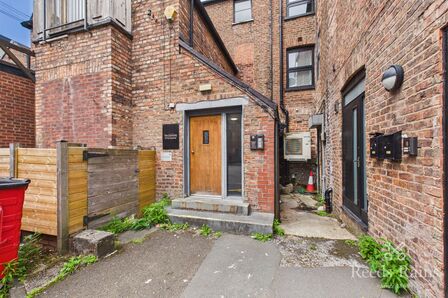 1 bedroom Flat for sale