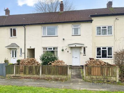 3 bedroom Mid Terrace House for sale