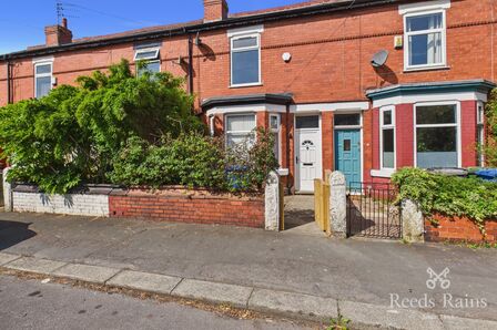 2 bedroom Mid Terrace House to rent